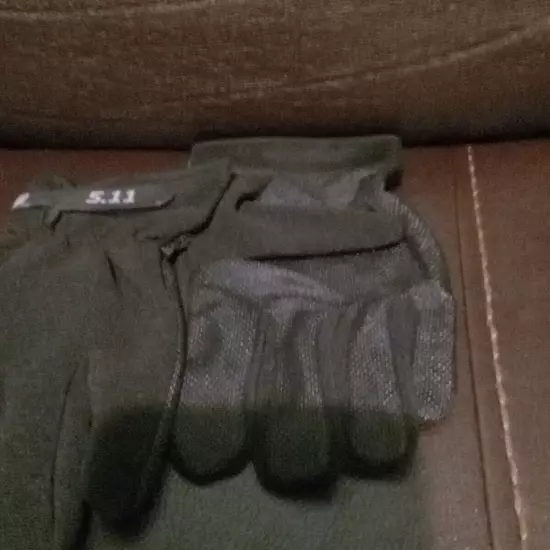 5.11 TACTICAL GLOVES Size Large 