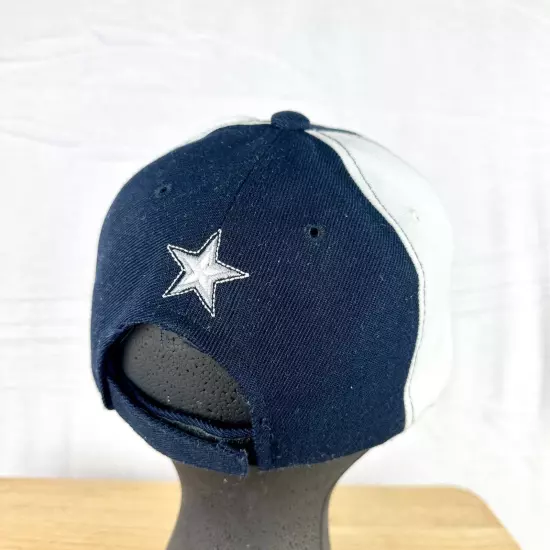 Dallas Cowboys Vintage Star Hat Hook and Loop Closure