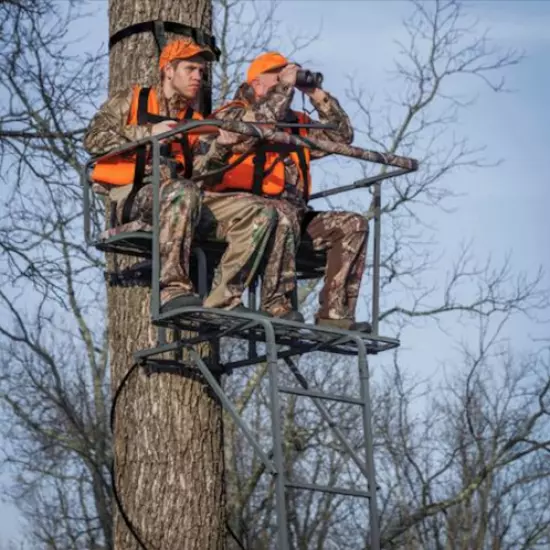  Realtree 15 ft Two Man Ladder Stand with Primal Grip Jaw System Deer Hunting