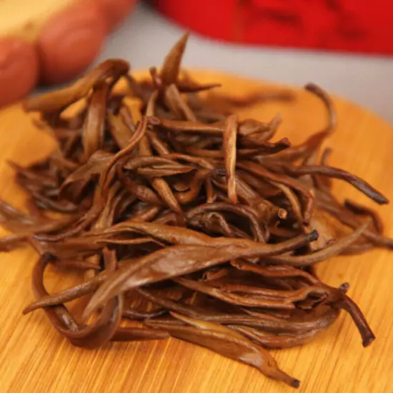 Yunnan Spring Tea Top Gold Wire Dian Hong Tea Red Single Bud Organic Black Tea