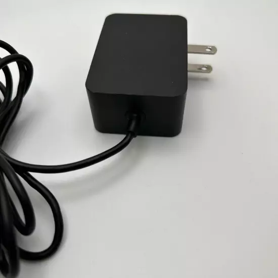 Microsoft Surface Charger Model 1735 15V, 24W