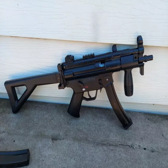 Co2 MP5K With Extra Magazine