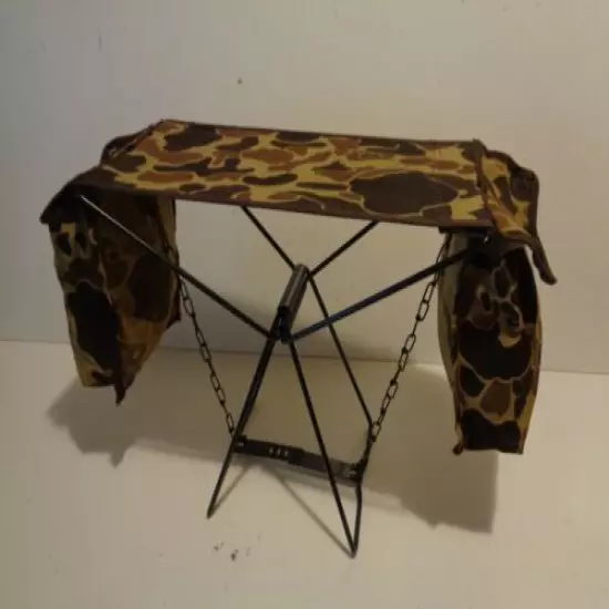 Clean Folding Camouflage Camp / Hunt / Backpack Chair With Storage Bags 