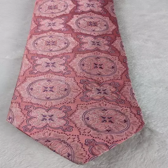 Ike Behar New York 100% Silk Mens Tie Pink Paisley Print 59"