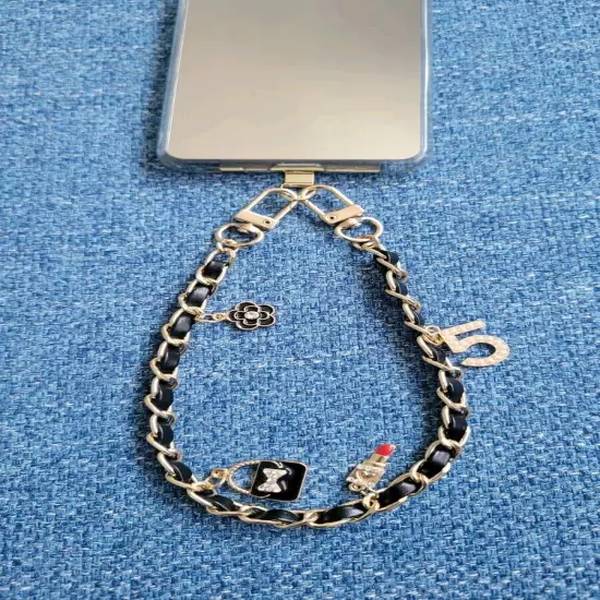 Charm wrist chain for phone