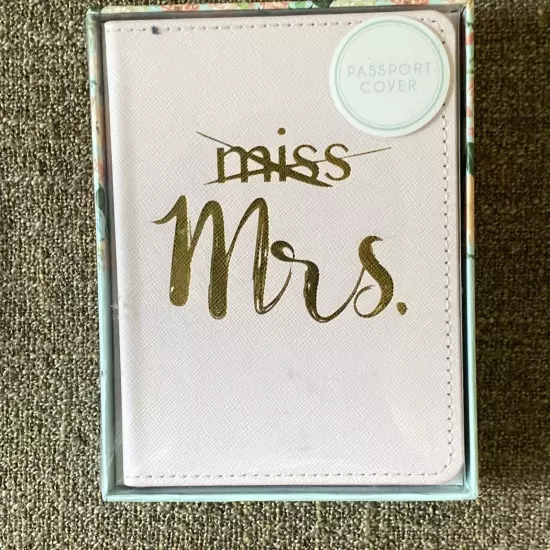 Passport Cover Mrs. Dillards Exclusive