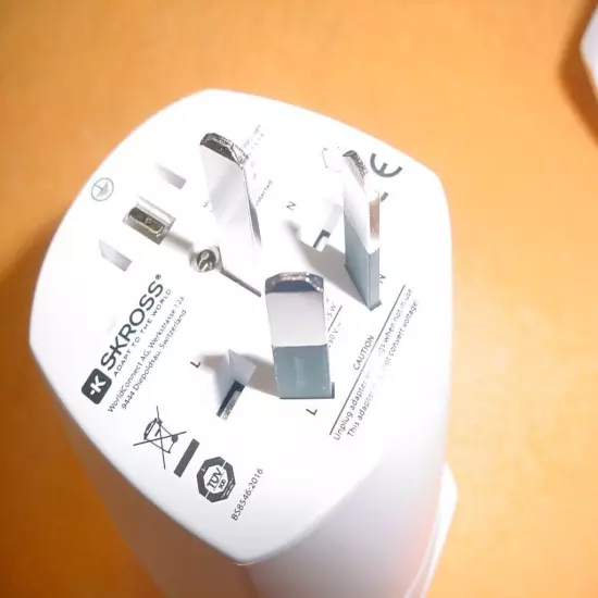 New Skross World Travel Adapter PRO Light - World White - SEE DESCRIPTION