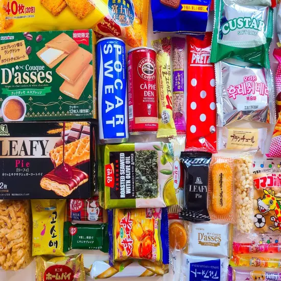 Asian Snack Box | 50 pcs | Best of Japanese Korean ASIAN Snacks | SNACK SAMPLERS