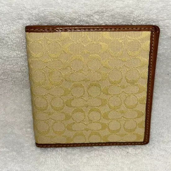 Coach Passport Case In Signature Canvas Yellow / Brown NEW!