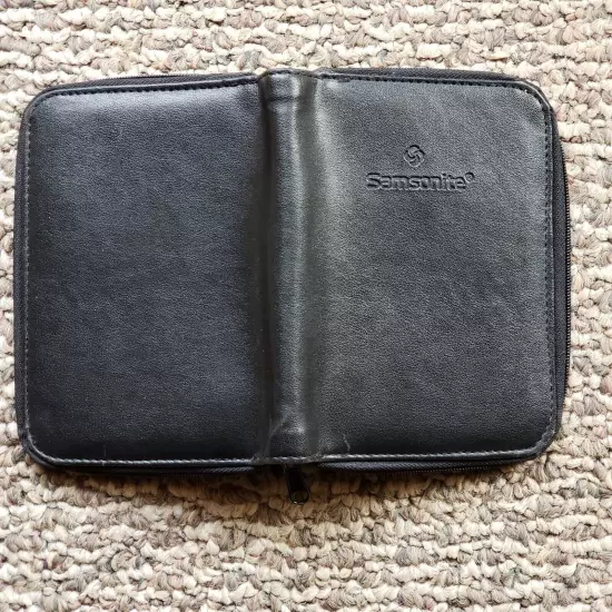 Travel Wallet Samsonite Zippered Black 5 Card Slots 3 Pockets READ DESCRIPTION 