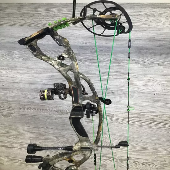 Hoyt RX-5 Sitka Realtree Edge Right Hand 50-60# 25"-30" Package