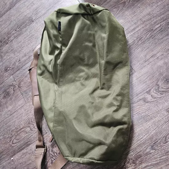 goodfellow duffle bag