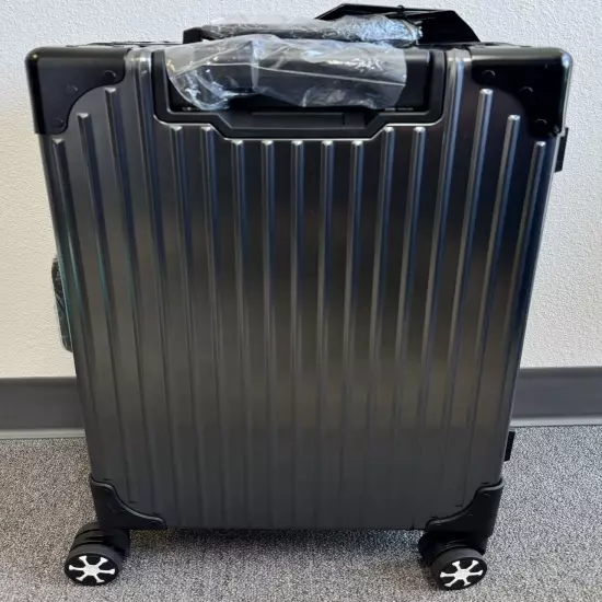 CHAMPS Elite 20” Aluminum Hardside Carry-on Spinner Luggage, Gray