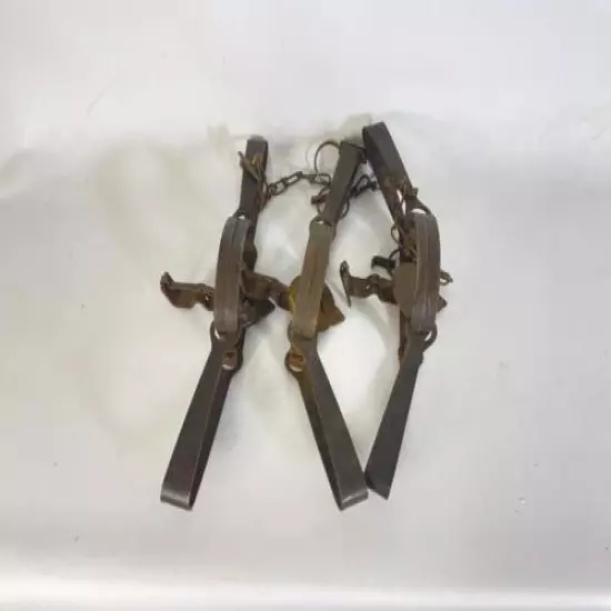 Lot of 4 Vintage Oneida Victor Animal Traps 9-26-11