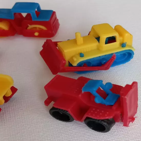 Cake Toppers. Plastic Construction Work Trucks. 8 Piece