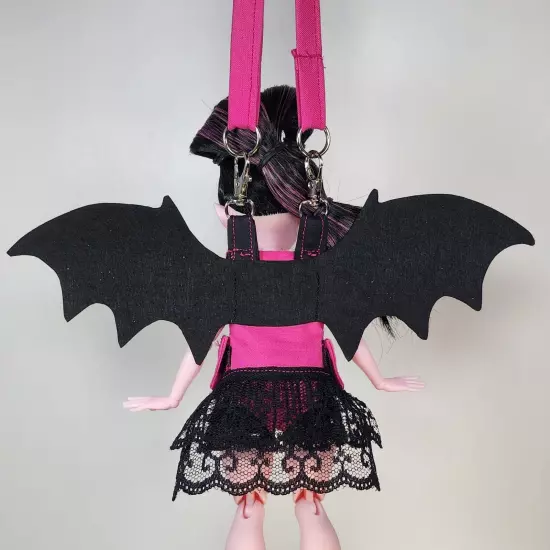 Monster High G3 Draculaura Bat Wing Carry Harness