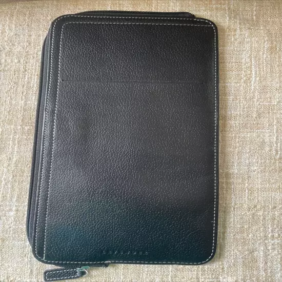 Levenger Large Zip Pebbled Leather Passport Travel Wallet Portfolio BLACK