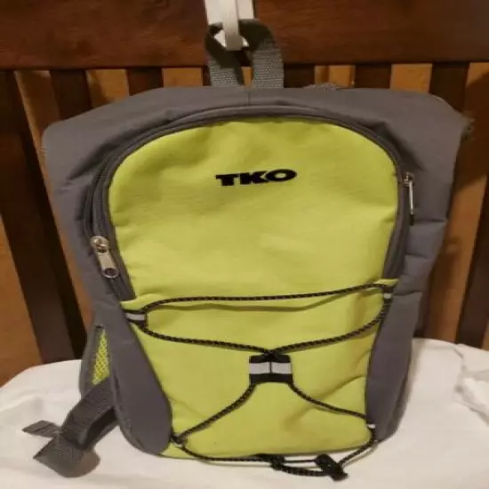 NEW TKO Hydration Bag with H2o Reservoir Charcoal/Gray Green Hiking Running 