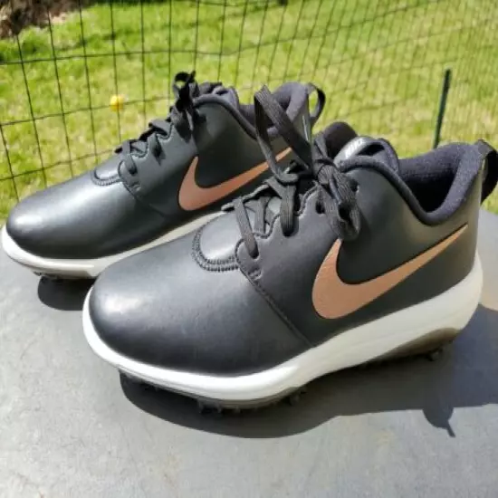 Nike Roshe G Tour Golf Shoes Black/Gold AR5582-001 Women’s Size 10 NEW