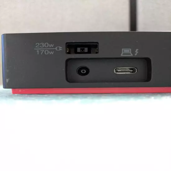 Lenovo ThinkPad Thunderbolt 3 Workstation Dock Gen 2 Type 40AN DK1841 | O97