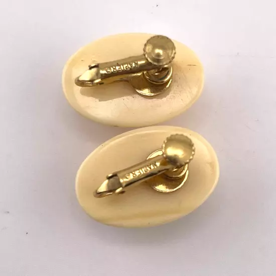 VTG Napier Oval Block Ivory Gold Tone Screwback Clip On Earrings