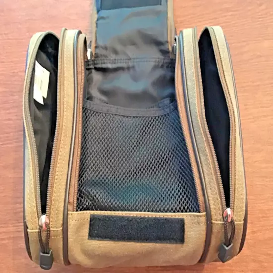 NEW DOCKER'S Hanging Travel Kit ~~ Tan