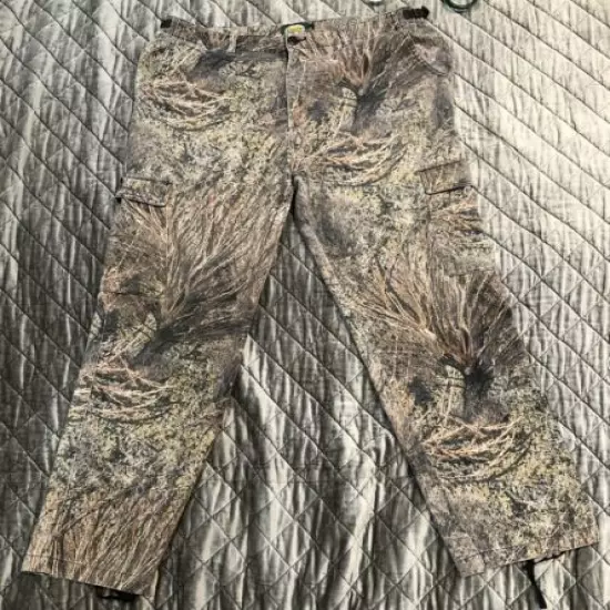 Cabelas Camo Cargo Pants Men's Large USA Sz 38 REG Lightweight