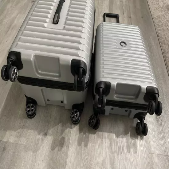 Delsey Paris 2pc Trunk Spinner Hardside Luggage Set 22” & 29”- White Silver