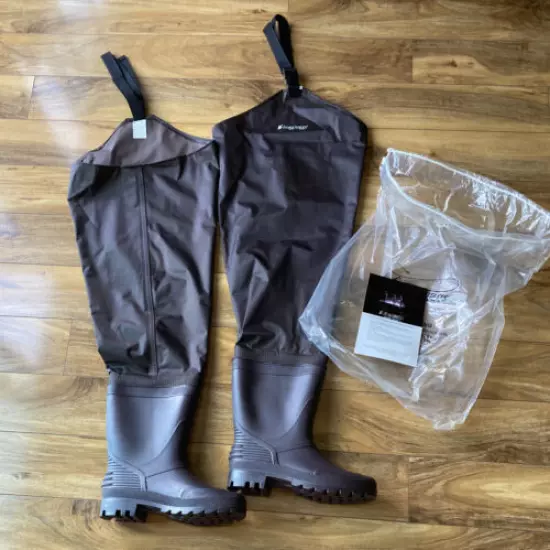 Men’s Frogg Toggs Waders cleated size 9