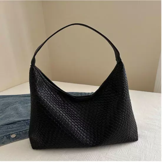 Black Fashionable And Minimalist Woven Embossed Shoulder Bag