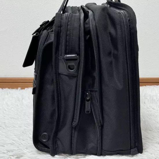 Kiwami Tumi Alpha Expandable Organizer Business Bag Black