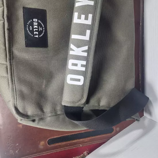 Oakley Padded Laptop Messenger Bag Olive Green