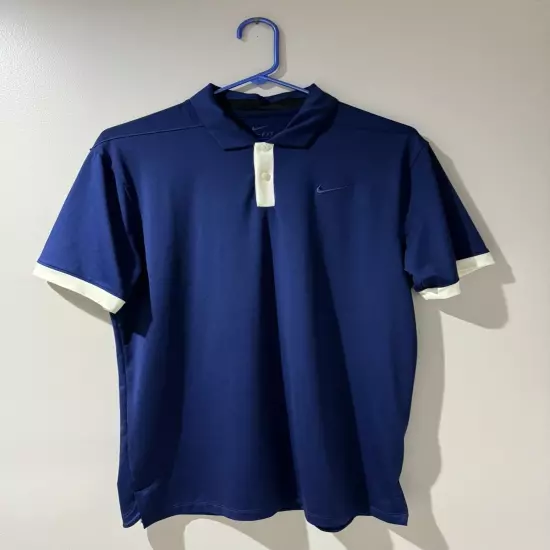 Nike Men’s Golf Polos Small