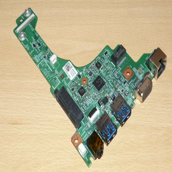 NEW GENUINE DELL VOSTRO V131 BD AUDIO USB VGA LAN RJ45 BOARD 48.4ND02.011 RX7N5