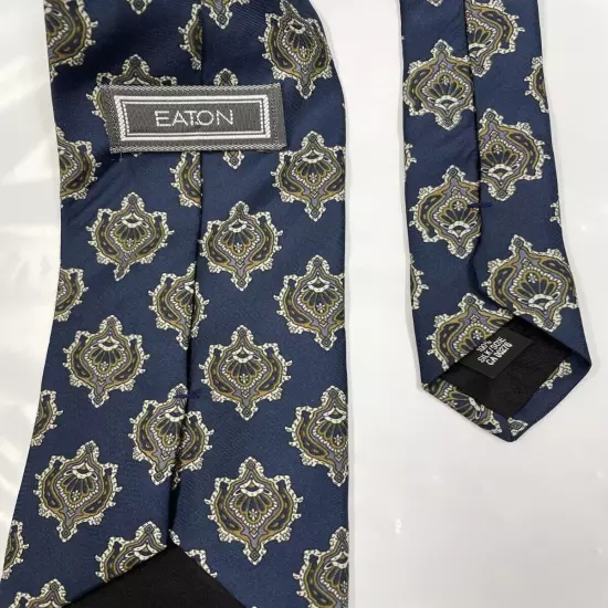 Eaton Paisley Crest Shield Geometric Blue Necktie Silk Tie 3.5" x 57"