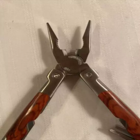 Multi-Tool Knife by Elk Ridge pliers pocket knife