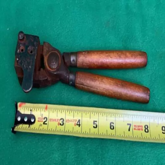 Vintage RARE Bullet Mold Tool.