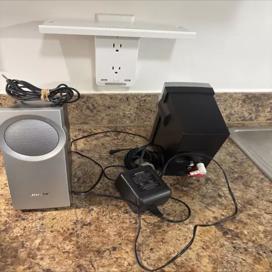 Bose Companion 2Multimedia Computer Speakers. Tested With Power And Audio Cord