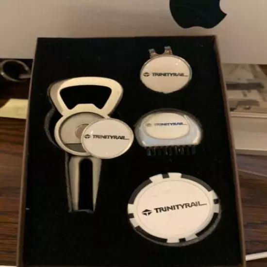 TrinityRail Divot Tool with Ball Marker, Hat Clip with Ball Marker, Chip & Brush