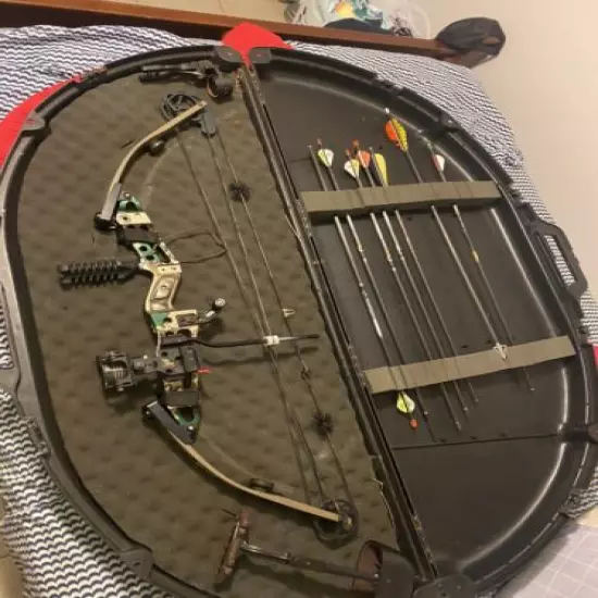 Hoyt Redline Compound Bow