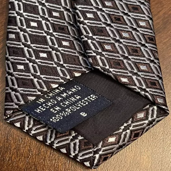 Van Heusen Brown Hand Made 100% Polyester Men’s Neck Tie Made In China