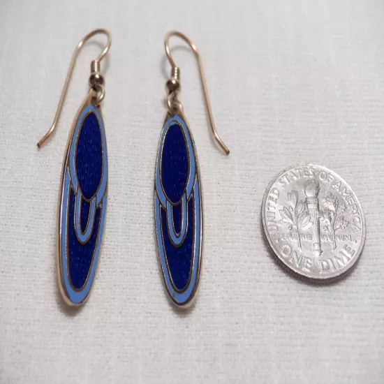 VINTAGE BLUE LAPIS LAZULI (?) DANGLE PIERCED WIRE EARRINGS.