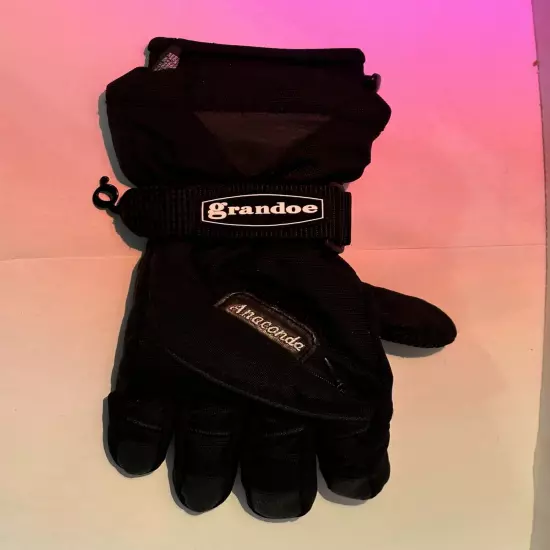 Grandoe Anaconda Gloves for Women Size “S” Black Snow