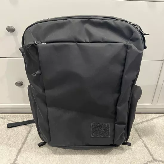 Evergoods Civic Travel Bag CTB 26L in great condition