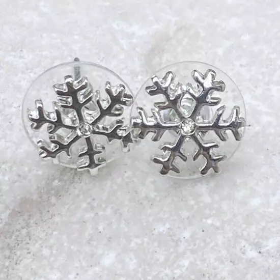 Snowflake crystal stud earrings 10 mm