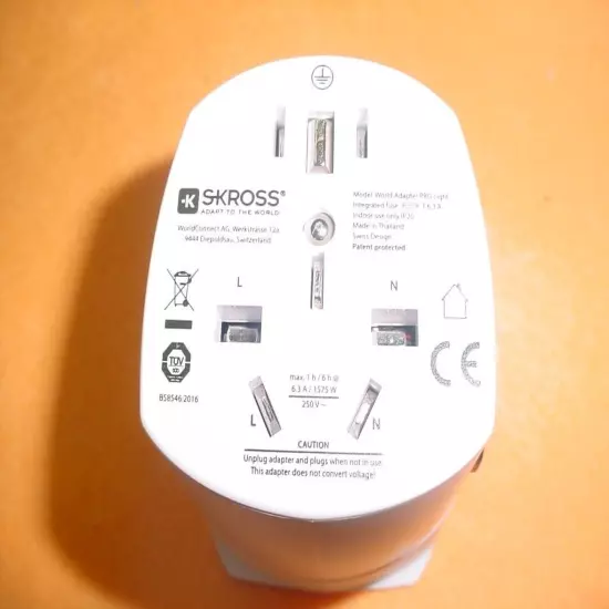 New Skross World Travel Adapter PRO Light - World White - SEE DESCRIPTION