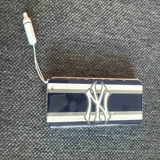 Mizco MLB New York Yankees 3K Mah Slim Power Bank