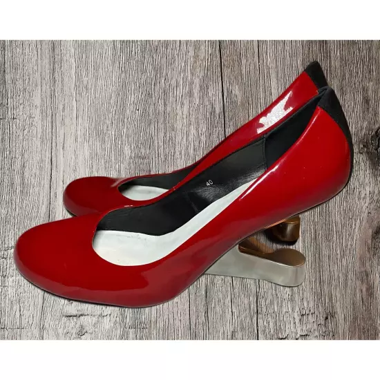 United Nude EAMZ high heel dress pump. Patent leather red. Size 9