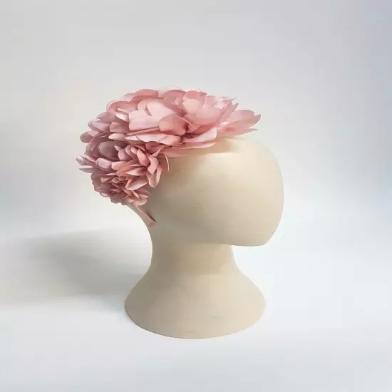 Chrysanthemum Flower Fascinator