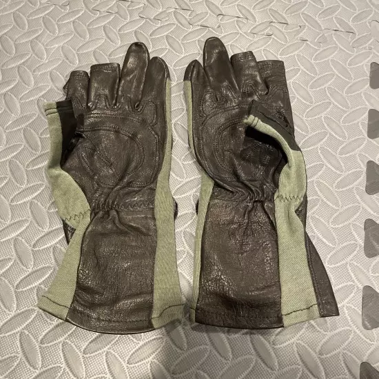 Wiley X Aries Made In USA Foliage Green NAVAIR Flight Gloves Large Pilot Aviator